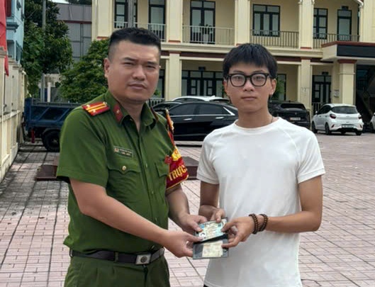Công an phường An Hải kịp thời tiếp nhận, xác minh và trao trả tài sản đánh rơi cho công dân.